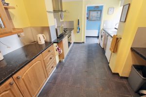 Kitchen- click for photo gallery